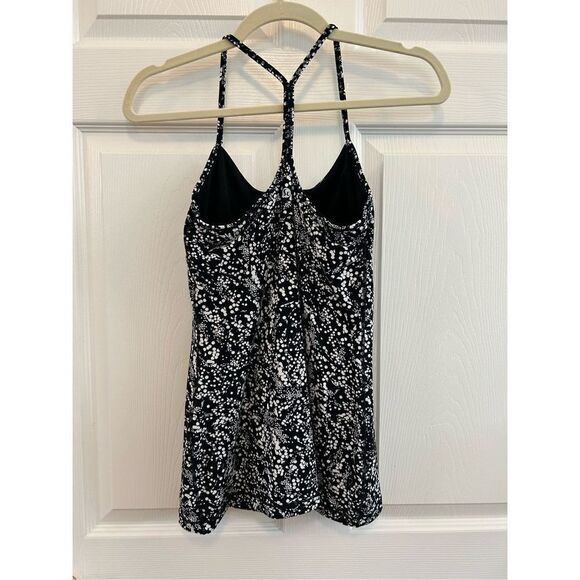 Lululemon power Y tank free spirit black white size 6 rip tag attached Luon - Picture 5 of 8
